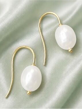 Designer Poppy Finch Freshwater Pearl Drop Earrings set in 14k Yellow Gold.